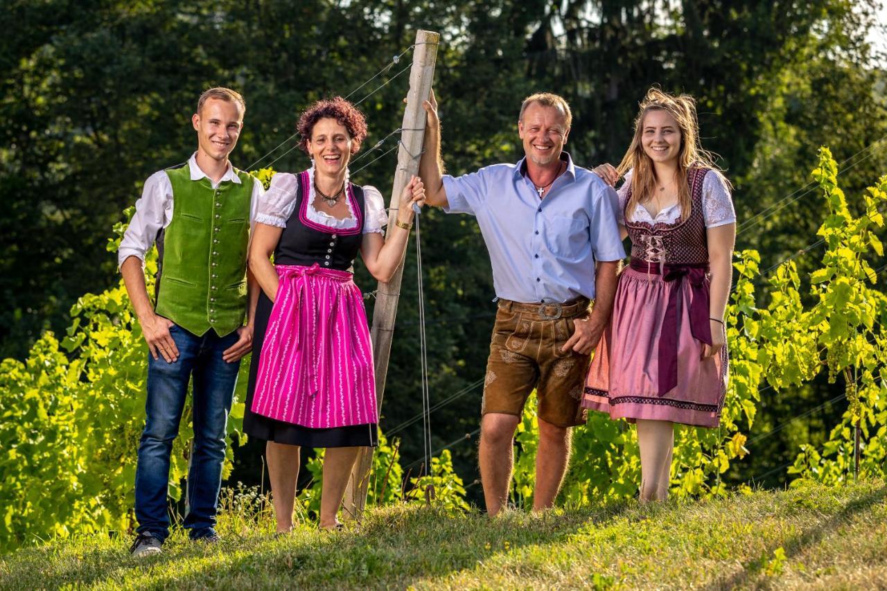 Weingut-Gaestehaus Birnstingl Gamlitz Esterno foto